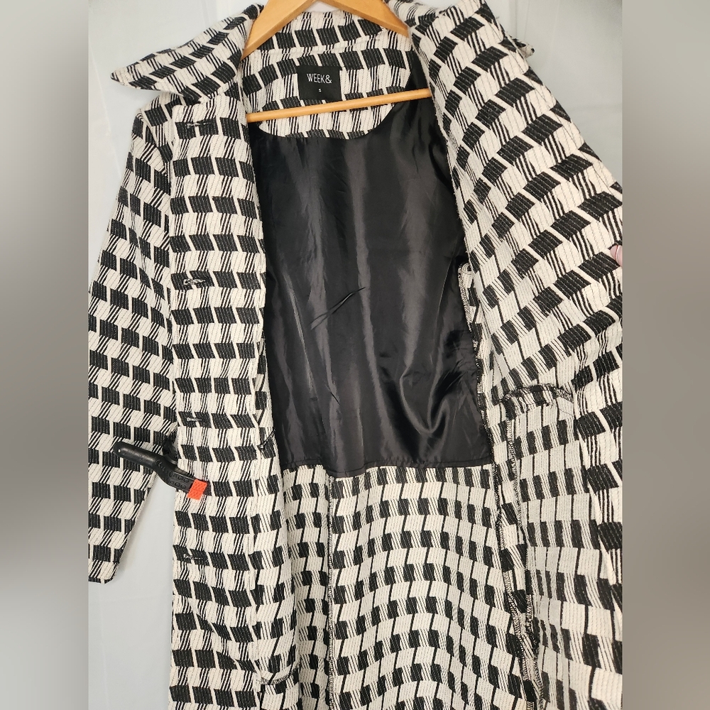 WEEK& Geometric Houndstooth Belted Coat - Picture 14 of 14